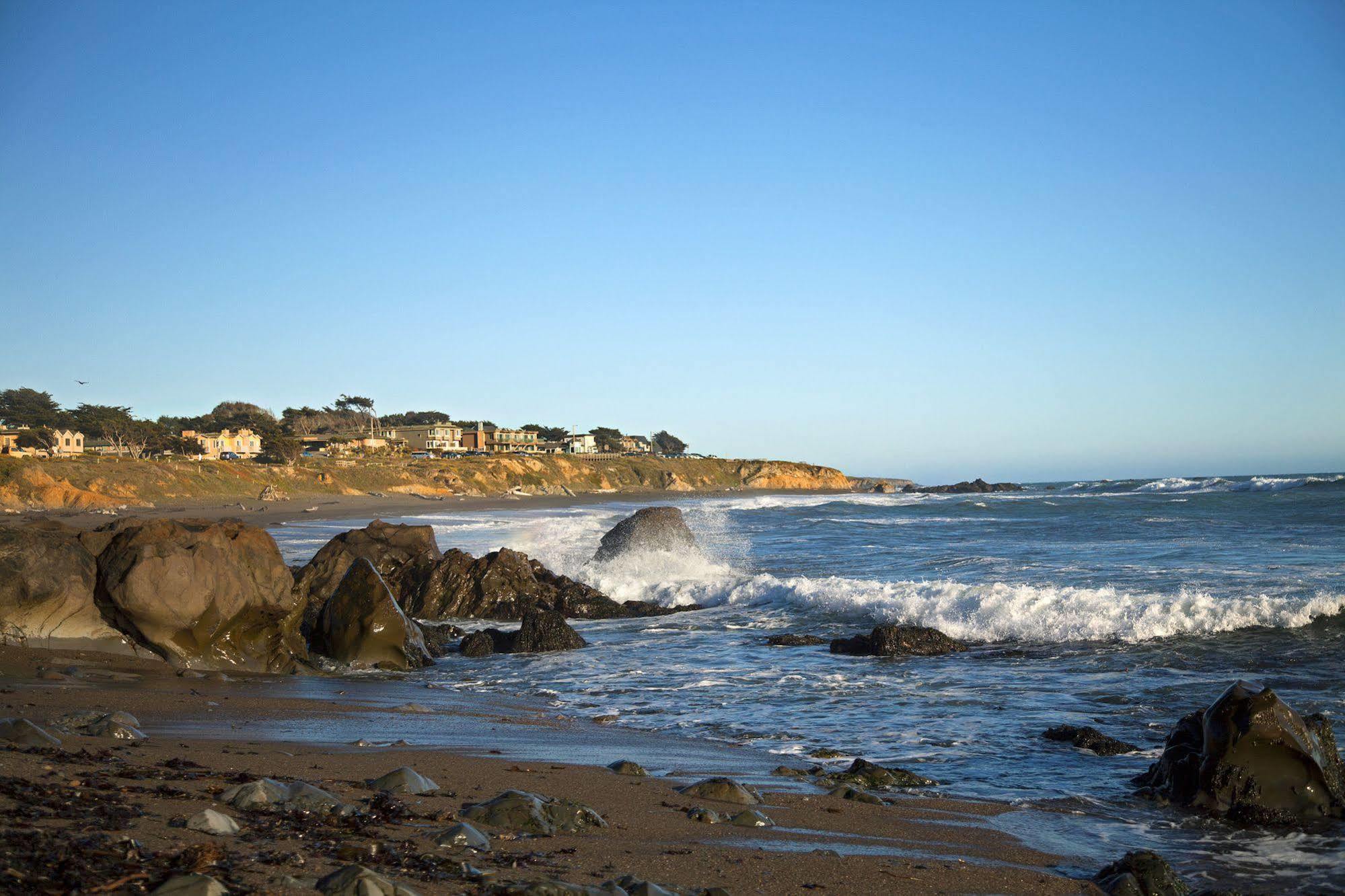 Sand Pebbles Inn Cambria Extérieur photo
